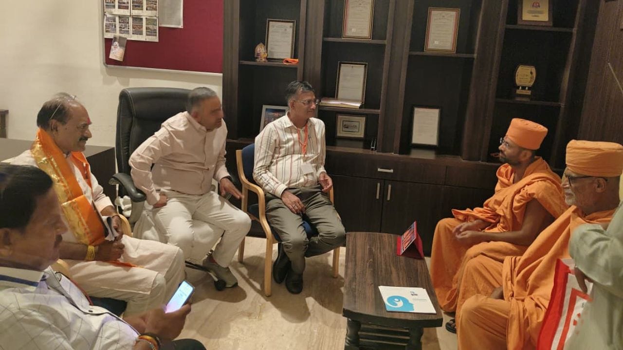 ಶಿಕ್ಷಣದ ಗುಣಮಟ್ಟದಲ್ಲಿ ಸುಧಾರಣೆ, ಕೌಶಲ್ಯ ಮತ್ತು ಉದ್ಯೋಗಕ್ಕೆ ಶಿಕ್ಷಣದ ಕೊಡುಗೆ ಮತ್ತು ಹೊಸ ಆಯಾಮಗಳು, ಇಂದಿನ ಆಧುನಿಕ ಯುಗದಲ್ಲಿ ತಂತ್ರಜ್ಞಾನದ ಸಮಸ್ಯೆಗಳು ಮತ್ತು ಹೊಸ ಆಲೋಚನೆಗಳನ್ನು ಕೇಂದ್ರೀಕರಿಸಿ ಹೀಗೆ ವಿವಿಧ ಸೆಷನ್ಸ್‌ಗಳು ನಡೆದವು.
