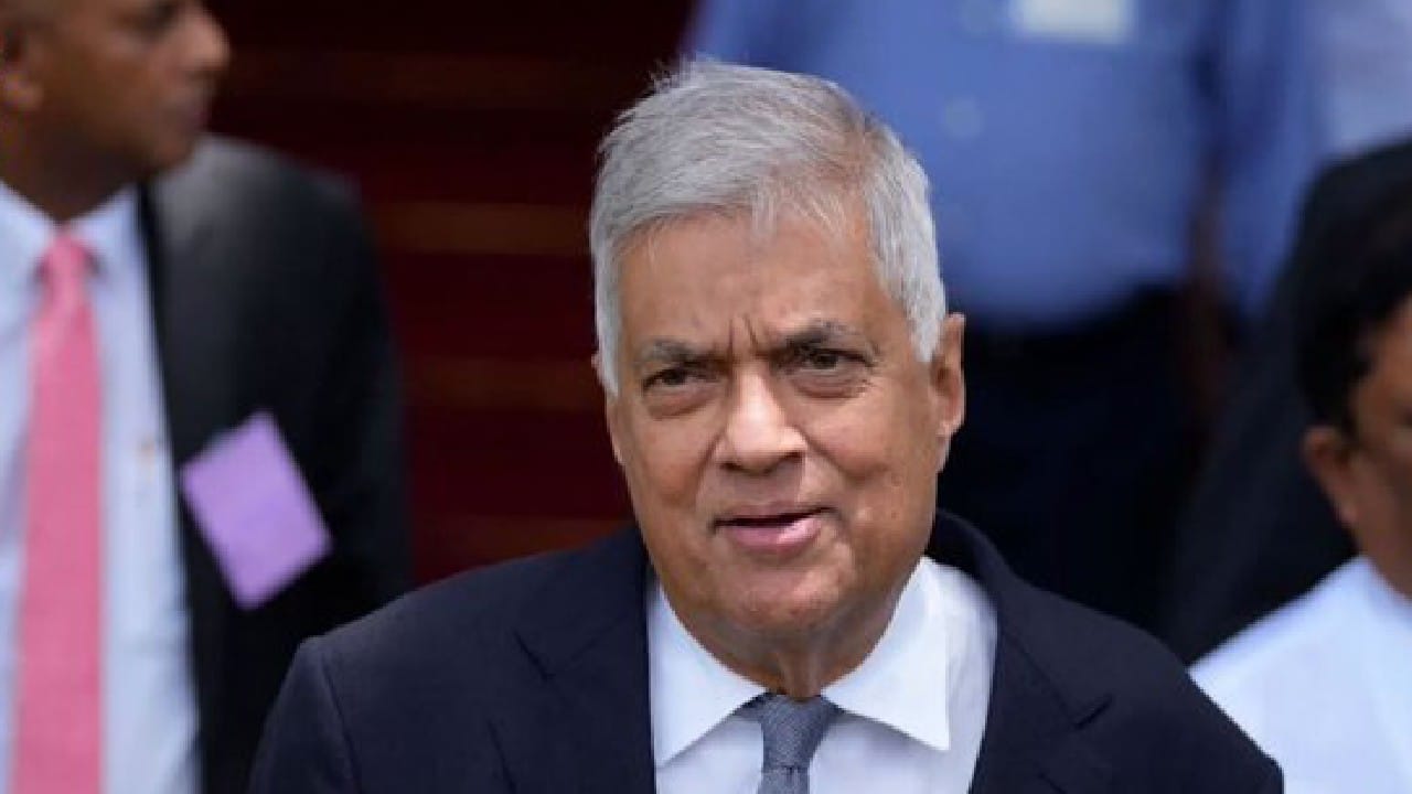 ಸರ್ಕಾರದ ಹಣ ದುರ್ಬಳಕೆ; ಶ್ರೀಲಂಕಾದ ಮಾಜಿ ಅಧ್ಯಕ್ಷ ರನಿಲ್ ವಿಕ್ರಮಸಿಂಘೆ ಬಂಧನ ಸರ್ಕಾರದ ಹಣ ದುರ್ಬಳಕೆ; ಶ್ರೀಲಂಕಾದ ಮಾಜಿ ಅಧ್ಯಕ್ಷ ರನಿಲ್ ವಿಕ್ರಮಸಿಂಘೆ ಬಂಧನ