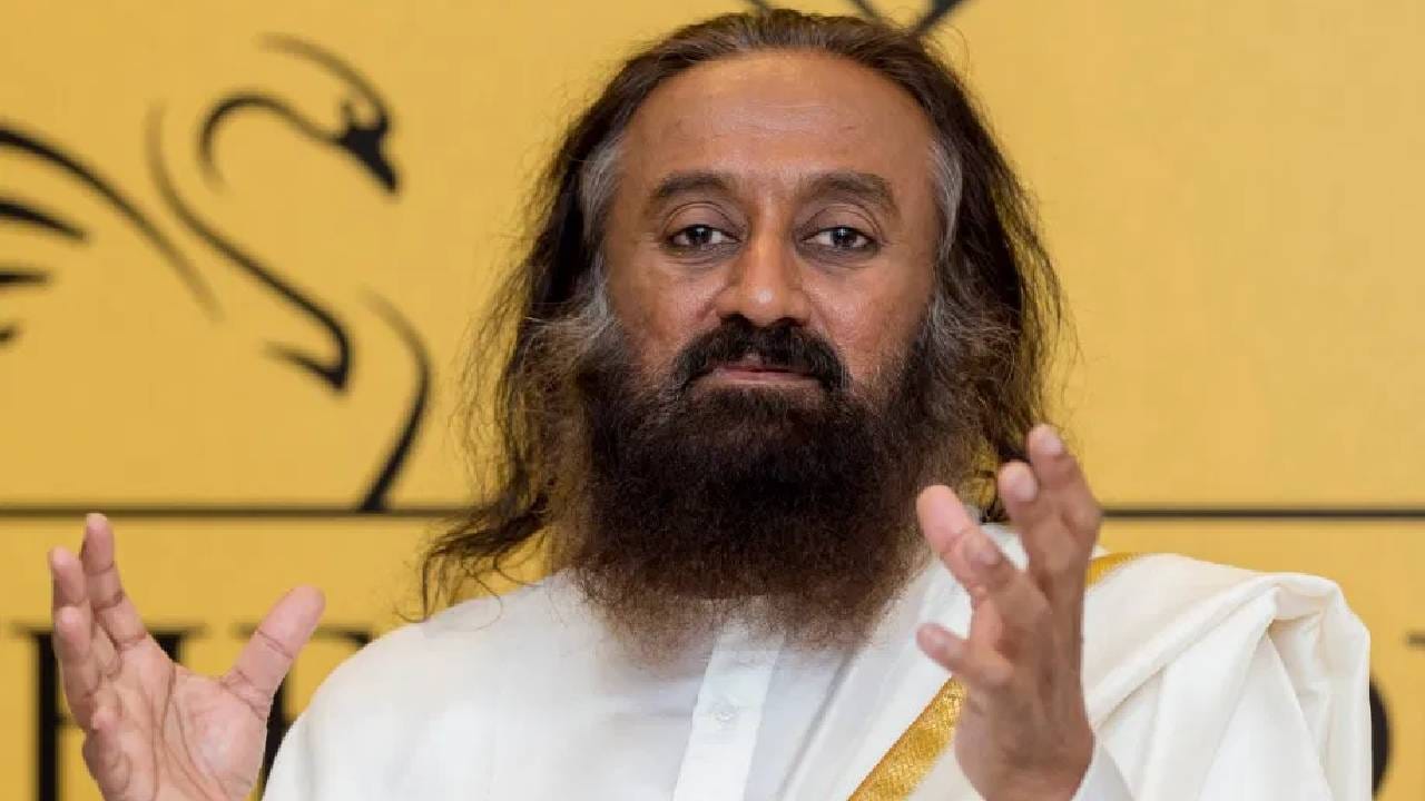 ದೇಶಭಕ್ತಿಯು ಸಾರ್ವತ್ರಿಕತೆಗೆ ವಿರುದ್ಧವಾಗಿದೆಯೇ?: ಗುರುದೇವ್ ಶ್ರೀ ಶ್ರೀ ರವಿಶಂಕರ್ ಹೇಳುವುದೇನು?