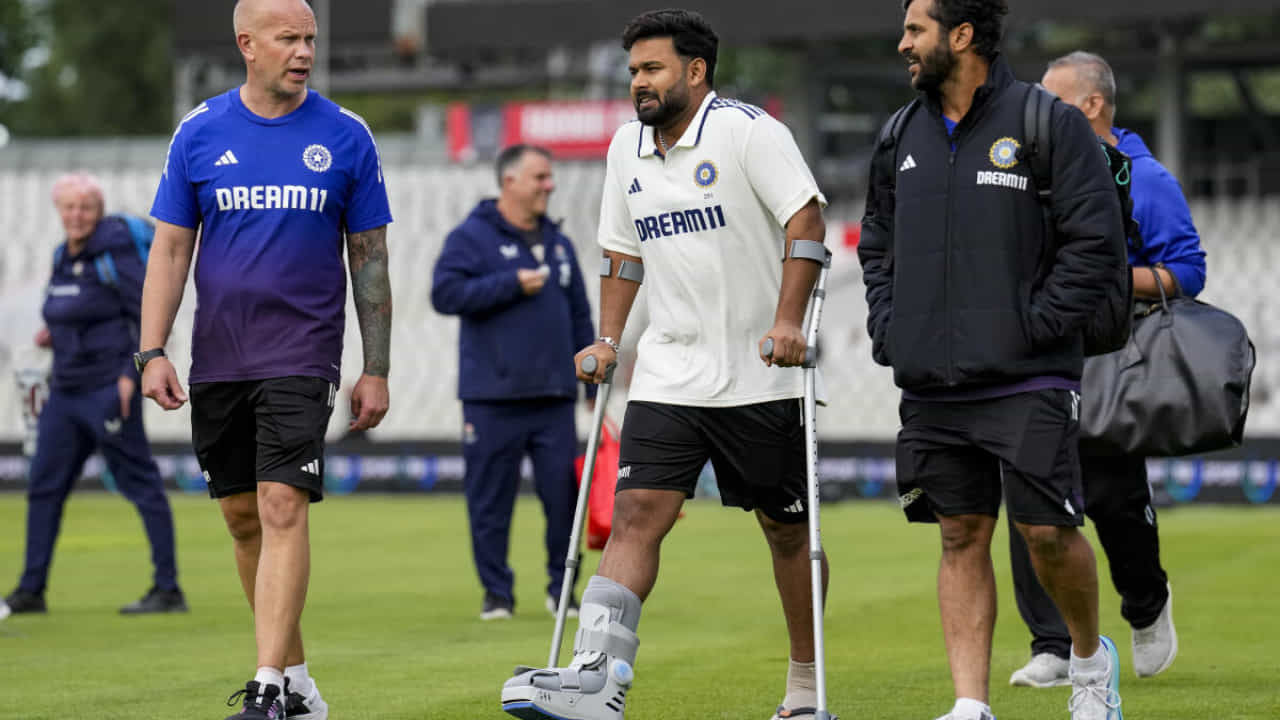 Rishabh Pant Injury Update: ಏಷ್ಯಾಕಪ್​ನಿಂದ ಹೊರಬಿದ್ದ ರಿಷಭ್ ಪಂತ್; ಟೆಸ್ಟ್ ಸರಣಿಗೂ ಡೌಟ್