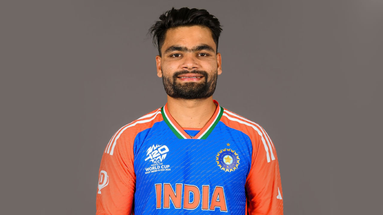 ರಿಂಕು ಸಿಂಗ್: ಟೀಮ್ ಇಂಡಿಯಾ ಪರ ಫಿನಿಶರ್ ಪಾತ್ರದಲ್ಲಿ ಕಣಕ್ಕಿಳಿಯುತ್ತಿದ್ದ ರಿಂಕು ಸಿಂಗ್ ಕಳಪೆ ಫಾರ್ಮ್​ನಲ್ಲಿದ್ದಾರೆ. ಹೀಗಾಗಿ ಏಷ್ಯಾಕಪ್​ಗಾಗಿ ಅವರನ್ನು ಆಯ್ಕೆ ಮಾಡಬೇಕೇ ಅಥವಾ ಕೈ ಬಿಡಬೇಕೇ ಎಂಬ ಚರ್ಚೆಗಳು ಮುಂದುವರೆದಿದೆ. ಇದೇ ಕಾರಣದಿಂದಾಗಿ ರಿಂಕು ಸಿಂಗ್ ಅವರ ಆಯ್ಕೆ ಕೂಡ ಇನ್ನೂ ಸಹ ಖಚಿತವಾಗಿಲ್ಲ.