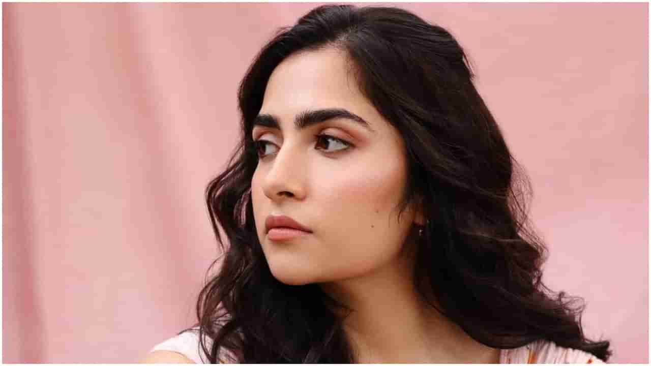 ರುಕ್ಮಿಣಿ ವಸಂತ್ ಎಷ್ಟು ಚೆನ್ನಾಗಿ ಹಾಡು ಹೇಳ್ತಾರೆ ನೋಡಿ; ನೀವು ಫಿದಾ ಆಗೋದು ಪಕ್ಕಾ