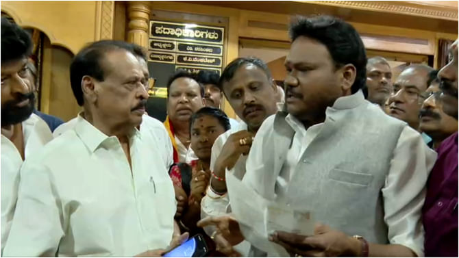 ವಿಷ್ಣು ಸಮಾಧಿ ಧ್ವಂಸ: ಸಾ.ರಾ. ಗೋವಿಂದು ಎದುರು ನೋವು ತೋಡಿಕೊಂಡ ಫ್ಯಾನ್ಸ್