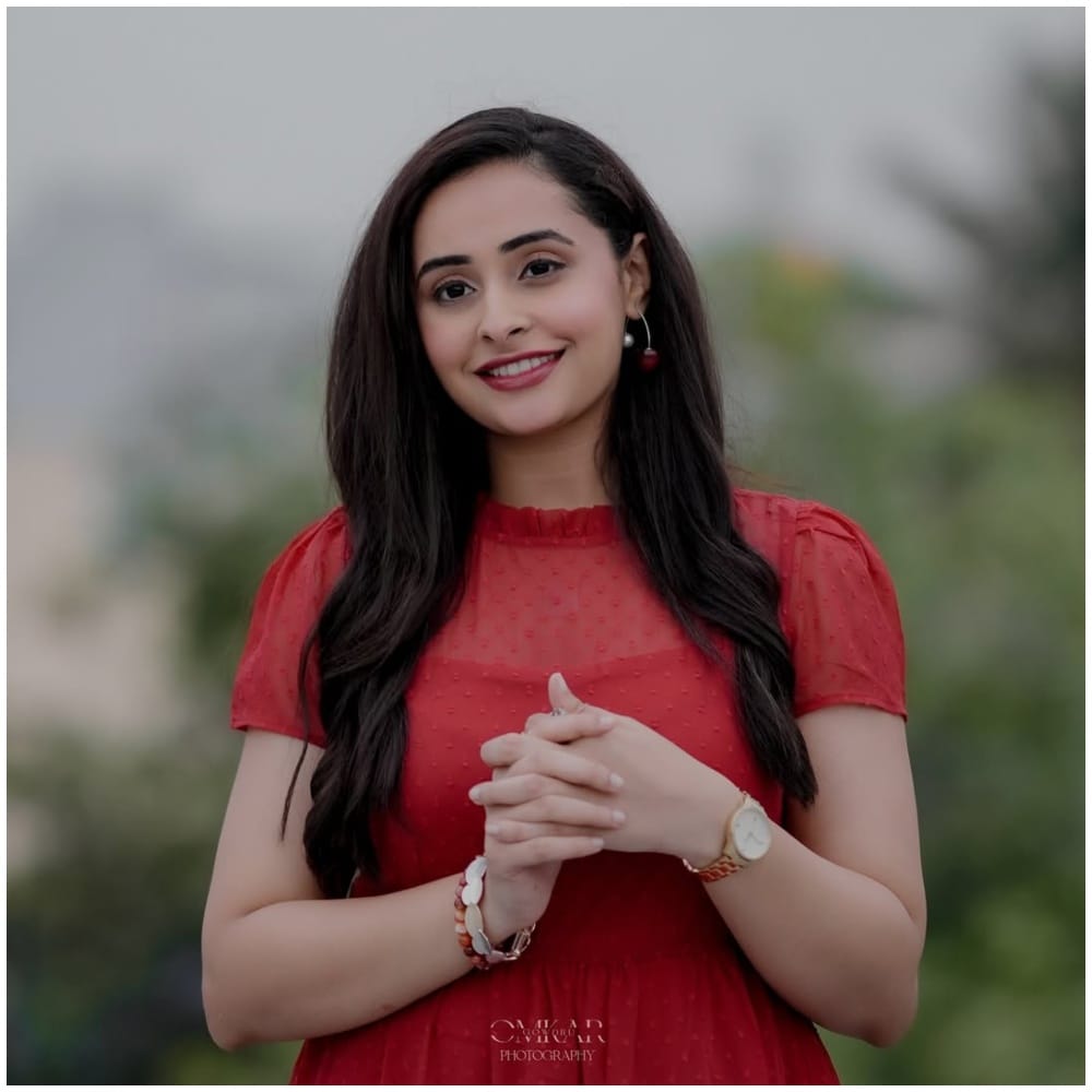 ಬಿಗ್ ಬಾಸ್ ಖ್ಯಾತಿಯ ಶಿಶಿರ್ ಅವರು ‘ಗಂಧದ ಗುಡಿ’ ಹೆಸರಿನ ಧಾರಾವಾಹಿ ಮಾಡುತ್ತಿದ್ದಾರೆ. ಈ ಧಾರಾವಾಹಿ ಕಲರ್ಸ್ ಕನ್ನಡದಲ್ಲಿ ಪ್ರಸಾರ ಕಾಣಲಿದೆ. ಈ ಧಾರಾವಾಹಿಗೆ ಸಂಜನಾ ಅವರು ನಾಯಕಿ ಆಗಿ ಆಯ್ಕೆ ಆಗಿದ್ದಾರಂತೆ.