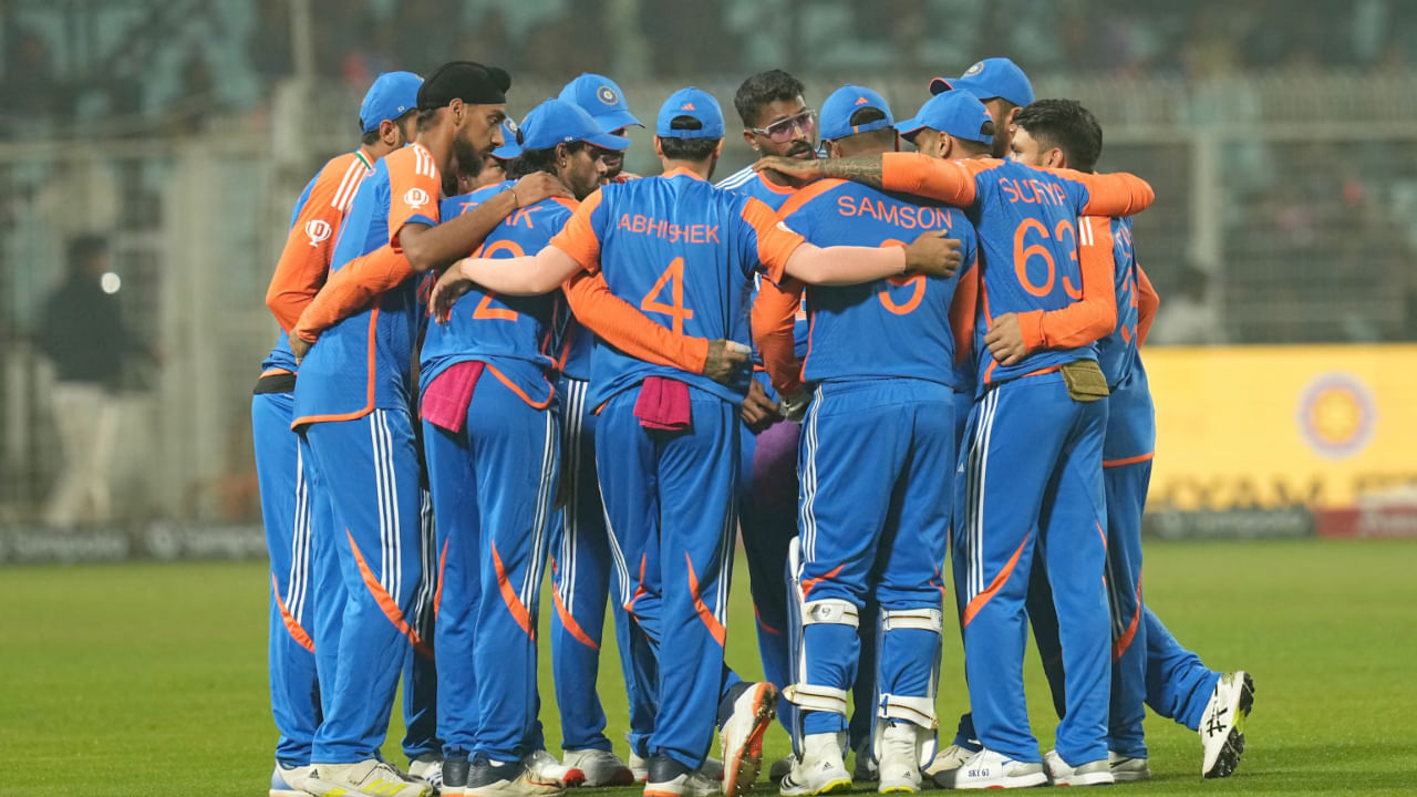 2025 ರ ಏಷ್ಯಾ ಕಪ್ ಸೆಪ್ಟೆಂಬರ್ 9 ರಿಂದ ಪ್ರಾರಂಭವಾಗಲಿದ್ದು, ಫೈನಲ್ ಪಂದ್ಯ ಸೆಪ್ಟೆಂಬರ್ 28 ರಂದು ನಡೆಯಲಿದೆ. ಟೀಂ ಇಂಡಿಯಾ ಈ ಟೂರ್ನಮೆಂಟ್‌ನ ತನ್ನ ಮೊದಲ ಪಂದ್ಯವನ್ನು ಸೆಪ್ಟೆಂಬರ್ 10 ರಂದು ಯುಎಇ ವಿರುದ್ಧ ಆಡಲಿದ್ದು, ತಂಡವು ಸೆಪ್ಟೆಂಬರ್ 14 ರಂದು ಪಾಕಿಸ್ತಾನ ವಿರುದ್ಧ ಎರಡನೇ ಪಂದ್ಯವನ್ನು ಆಡಲಿದೆ. ಭಾರತವು ಸೆಪ್ಟೆಂಬರ್ 19 ರಂದು ಓಮನ್ ವಿರುದ್ಧ ತನ್ನ ಮೂರನೇ ಮತ್ತು ಕೊನೆಯ ಲೀಗ್ ಪಂದ್ಯವನ್ನು ಆಡಲಿದೆ.
