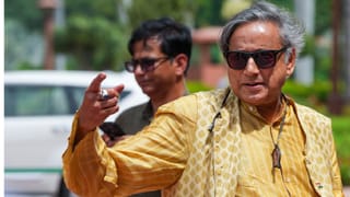 ವಿಪಕ್ಷಗಳ ವಿರೋಧದ ನಡುವೆಯೂ ಶುಭಾಂಶು ಶುಕ್ಲಾ ಸಾಧನೆಗೆ ಶಶಿ ತರೂರ್ ಮೆಚ್ಚುಗೆ