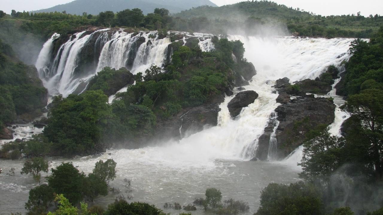 ಈ ಮಳೆಗಾಲದಲ್ಲಿ ಬೆಂಗಳೂರಿಗೆ ಹತ್ತಿರ ಇರುವ ಈ ಜಲಪಾತಗಳಿಗೆ ಹೋಗಲೇಬೇಕು ನೋಡಿ ಈ ಮಳೆಗಾಲದಲ್ಲಿ ಬೆಂಗಳೂರಿಗೆ ಹತ್ತಿರ ಇರುವ ಈ ಜಲಪಾತಗಳಿಗೆ ಹೋಗಲೇಬೇಕು ನೋಡಿ