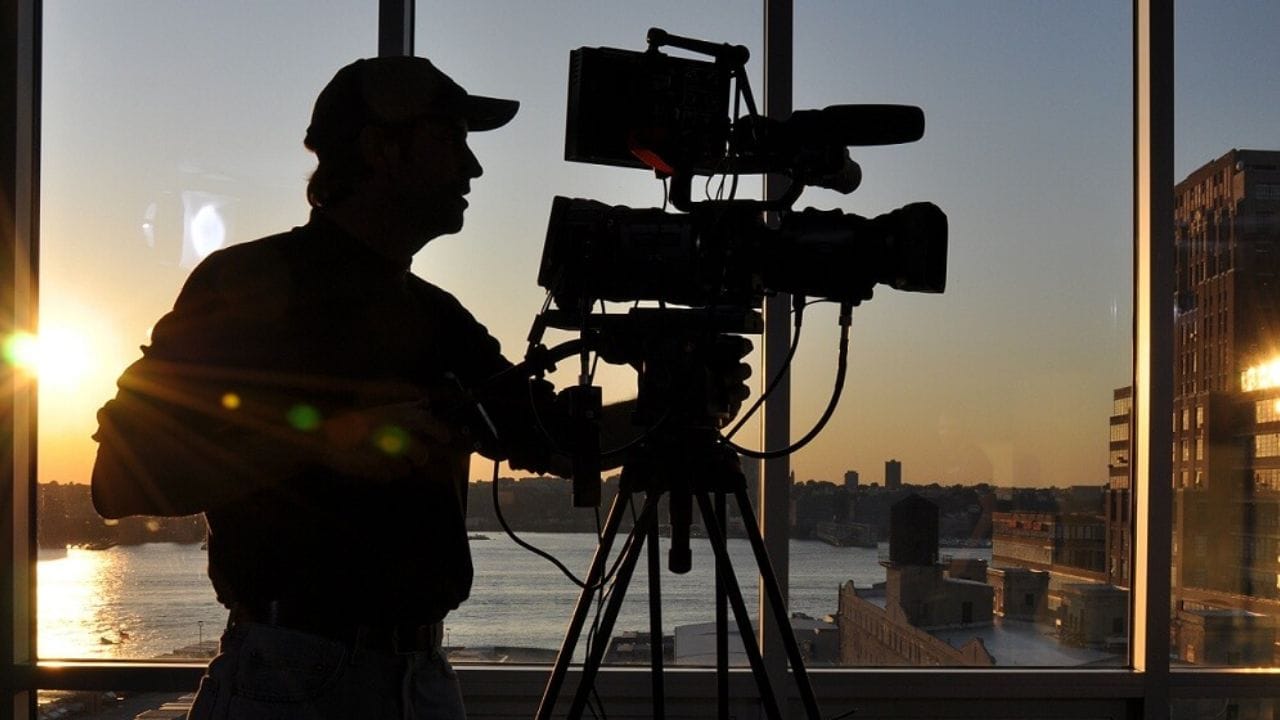 ಪ್ರತಿಭಟನೆ ಅಂತ್ಯ, ಮತ್ತೆ ಶುರುವಾದ ಶೂಟಿಂಗ್, ಟಾಲಿವುಡ್ ನಿರಾಳ ಪ್ರತಿಭಟನೆ ಅಂತ್ಯ, ಮತ್ತೆ ಶುರುವಾದ ಶೂಟಿಂಗ್, ಟಾಲಿವುಡ್ ನಿರಾಳ