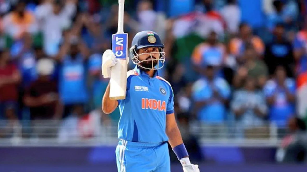 ಶ್ರೇಯಸ್ ಅಯ್ಯರ್ ಕಳೆದ ಎರಡು ವರ್ಷಗಳಲ್ಲಿ ಪ್ರತಿಯೊಂದು ಸ್ವರೂಪದಲ್ಲೂ ಅದ್ಭುತ ಪ್ರದರ್ಶನ ನೀಡಿದ್ದಾರೆ. 2024 ರಲ್ಲಿ ಅಯ್ಯರ್ ಅವರನ್ನು ಬಿಸಿಸಿಐನ ಕೇಂದ್ರ ಒಪ್ಪಂದದಿಂದ ಕೈಬಿಟ್ಟ ನಂತರ, ಅವರು ದೇಶೀಯ ಕ್ರಿಕೆಟ್, ಐಪಿಎಲ್ ಮತ್ತು ಅಂತರರಾಷ್ಟ್ರೀಯ ಕ್ರಿಕೆಟ್‌ನಲ್ಲಿ ಉತ್ತಮ ಪ್ರದರ್ಶನ ನೀಡಿದ್ದಾರೆ. ಚಾಂಪಿಯನ್ಸ್ ಟ್ರೋಫಿಯಲ್ಲಿ ಅತಿ ಹೆಚ್ಚು ರನ್ ಗಳಿಸುವ ಮೂಲಕ ತಂಡವವನ್ನು ಚಾಂಪಿಯನ್ ಮಾಡುವಲ್ಲಿ ಪ್ರಮುಖ ಪಾತ್ರವಹಿಸಿದ್ದರು.