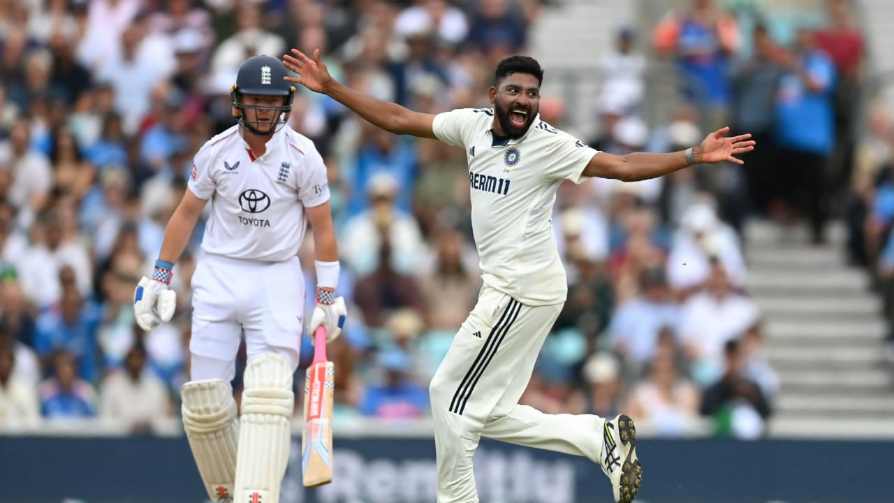 ಒಟ್ಟಾರೆ ಈ ಟೆಸ್ಟ್ ಸರಣಿಯಲ್ಲಿ ಎಲ್ಲಾ ಐದು ಪಂದ್ಯಗಳನ್ನಾಡಿದ ಮೊಹಮ್ಮದ್ ಸಿರಾಜ್ ಅತಿ ಹೆಚ್ಚು ಅಂದರೆ 23 ವಿಕೆಟ್ಗಳನ್ನು ಕಬಳಿಸಿದರು. ಈ ಮೂಲಕ ಮೊದಲ ಬಾರಿಗೆ ಭಾರತೀಯ ವೇಗಿಯೊಬ್ಬರು ಟೆಸ್ಟ್ ಸರಣಿಯಲ್ಲಿ ಅತಿ ಹೆಚ್ಚು ವಿಕೆಟ್ಗಳನ್ನು ಕಬಳಿಸಿದ ಸಾಧನೆಯನ್ನು ಸಿರಾಜ್ ಮಾಡಿದ್ದಾರೆ.