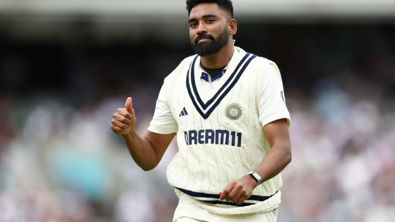 ಈಗ ಸಿರಾಜ್ ಏಷ್ಯಾಕಪ್‌ನಲ್ಲಿ ಆಡುತ್ತಾರೋ ಇಲ್ಲವೋ ಎಂಬುದು ಖಚಿತವಿಲ್ಲ. ಏಕೆಂದರೆ ಏಷ್ಯಾಕಪ್ ನಂತರ ಟೀಂ ಇಂಡಿಯಾ ತನ್ನ ತವರಿನಲ್ಲಿ ವೆಸ್ಟ್ ಇಂಡೀಸ್ ವಿರುದ್ಧ ಟೆಸ್ಟ್ ಸರಣಿಯನ್ನು ಆಡಬೇಕಾಗಿರುವುದರಿಂದ ತಂಡದ ಮ್ಯಾನೇಜ್​ಮೆಂಟ್ ಸಿರಾಜ್ ಅವರಿಗೆ ವಿಶ್ರಾಂತಿ ನೀಡಬಹುದು ಎಂದು ಹೇಳಲಾಗುತ್ತಿದೆ.

