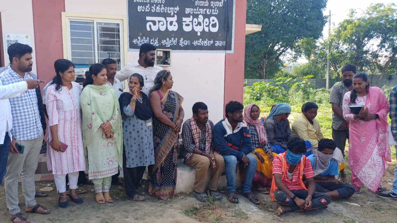 ಬೆಂಗಳೂರಿನಲ್ಲೂ ಜೀತಪದ್ಧತಿ ಜೀವಂತ: ಬಾಲಕರು ಸೇರಿ 35 ಕಾರ್ಮಿಕರ ರಕ್ಷಣೆ