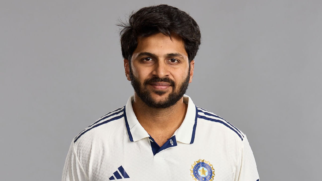 ಪಶ್ಚಿಮ ವಲಯ ತಂಡ: ಶಾರ್ದೂಲ್ ಠಾಕೂರ್ (ನಾಯಕ), ಯಶಸ್ವಿ ಜೈಸ್ವಾಲ್, ಆರ್ಯ ದೇಸಾಯಿ, ಹಾರ್ವಿಕ್ ದೇಸಾಯಿ, ಶ್ರೇಯಸ್ ಅಯ್ಯರ್, ಸರ್ಫರಾಝ್ ಖಾನ್, ರುತುರಾಜ್ ಗಾಯಕ್ವಾಡ್, ಜಯಮೀತ್ ಪಟೇಲ್, ಮನನ್ ಹಿಂಗ್ರಾಜಿಯಾ, ಸೌರಭ್ ನವಲೆ, ಶಮ್ಸ್ ಮುಲಾನಿ, ತನುಷ್ ಕೋಟ್ಯಾನ್, ಅರ್ಜಾನ್ ನಾಗವಾಸ್ವಾಲ, ದರ್ಮೇಂದ್ರ ಜಡೇಜಾ, ತುಷಾರ್ ದೇಶಪಾಂಡೆ.