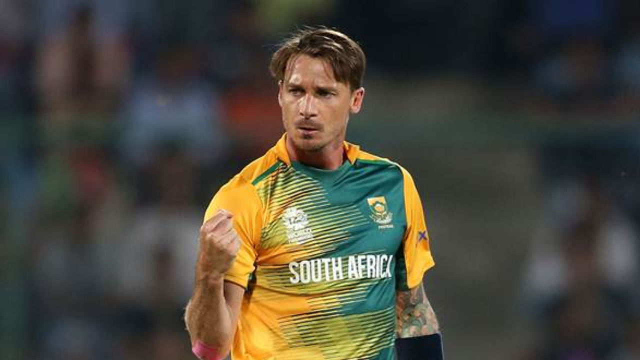 ಜೇಡನ್ ಸೀಲ್ಸ್​ಗೂ ಮೊದಲು, ಪಾಕಿಸ್ತಾನ ವಿರುದ್ಧದ ಏಕದಿನ ಕ್ರಿಕೆಟ್‌ನಲ್ಲಿ ಅತ್ಯುತ್ತಮ ಬೌಲಿಂಗ್ ದಾಖಲೆಯನ್ನು ದಕ್ಷಿಣ ಆಫ್ರಿಕಾದ ಡೇಲ್ ಸ್ಟೇನ್ ಹೊಂದಿದ್ದರು. ಅವರು 2013 ರಲ್ಲಿ ಗ್ಕೆಬೆರ್ಹಾದಲ್ಲಿ ನಡೆದ ಏಕದಿನ ಪಂದ್ಯದಲ್ಲಿ 39 ರನ್‌ಗಳಿಗೆ 6 ವಿಕೆಟ್‌ಗಳನ್ನು ಕಬಳಿಸಿದ್ದರು. ಈಗ 12 ವರ್ಷಗಳ ನಂತರ, ಜೇಡೆನ್ ಸೀಲ್ಸ್, ಸ್ಟೇನ್ ಅವರ ದಾಖಲೆಯನ್ನು ಮುರಿದಿದ್ದಾರೆ.