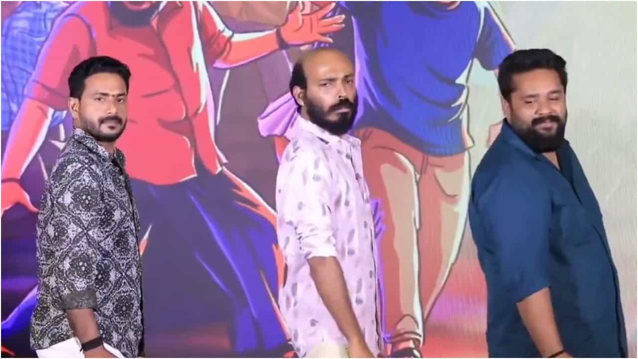 ತೆಲುಗು ವೇದಿಕೆ ಮೇಲೆ ‘ಬಾವ ಬಂದರು..’ ಹಾಡಿಗೆ ರಾಜ್, ಜೆಪಿ, ಶನೀಲ್ ಭರ್ಜರಿ ಸ್ಟೆಪ್ ತೆಲುಗು ವೇದಿಕೆ ಮೇಲೆ ‘ಬಾವ ಬಂದರು..’ ಹಾಡಿಗೆ ರಾಜ್, ಜೆಪಿ, ಶನೀಲ್ ಭರ್ಜರಿ ಸ್ಟೆಪ್