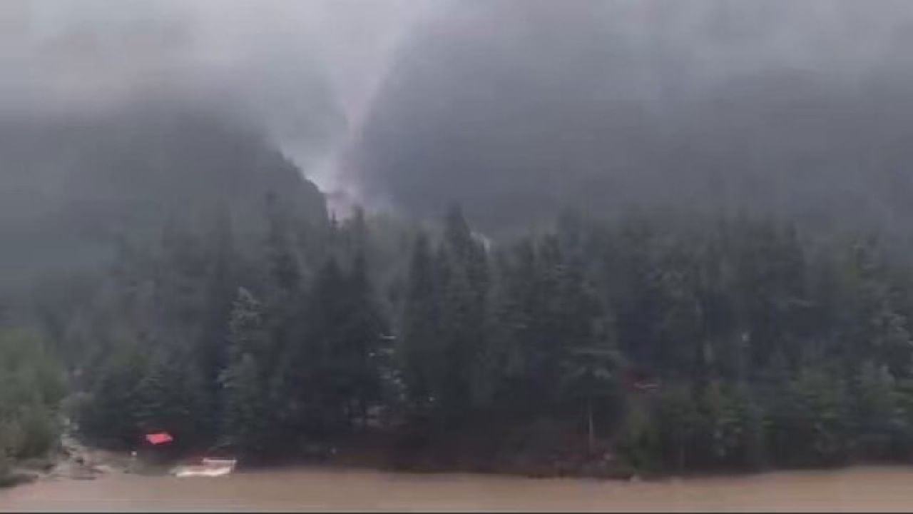 ಉತ್ತರಕಾಶಿಯಲ್ಲಿ 2ನೇ ಮೇಘಸ್ಫೋಟ; ಸುಖಿ ಟಾಪ್ ಬಳಿ ಉಂಟಾದ ಪ್ರವಾಹದ ಭಯಾನಕ ವಿಡಿಯೋ ಇಲ್ಲಿದೆ