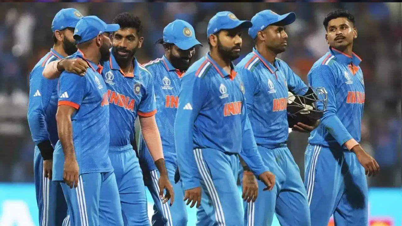 ಭಾರತ ತಂಡವು 2023 ರಲ್ಲಿ ಕೊಲ್ಕತ್ತಾದಲ್ಲಿ ನಡೆದ ಏಕದಿನ ಪಂದ್ಯದಲ್ಲಿ ಸೌತ್ ಆಫ್ರಿಕಾ ತಂಡವನ್ನು 243 ರನ್​ಗಳ ಅಂತರದಿಂದ ಸೋಲಿಸಿದ್ದರು. ಈ ಮೂಲಕ ಸೌತ್ ಆಫ್ರಿಕಾ ವಿರುದ್ಧ ಅತ್ಯಧಿಕ ರನ್​ಗಳ ಅಂತರದಿಂದ ಗೆದ್ದ ದಾಖಲೆಯನ್ನು ಟೀಮ್ ಇಂಡಿಯಾ ನಿರ್ಮಿಸಿದ್ದರು.