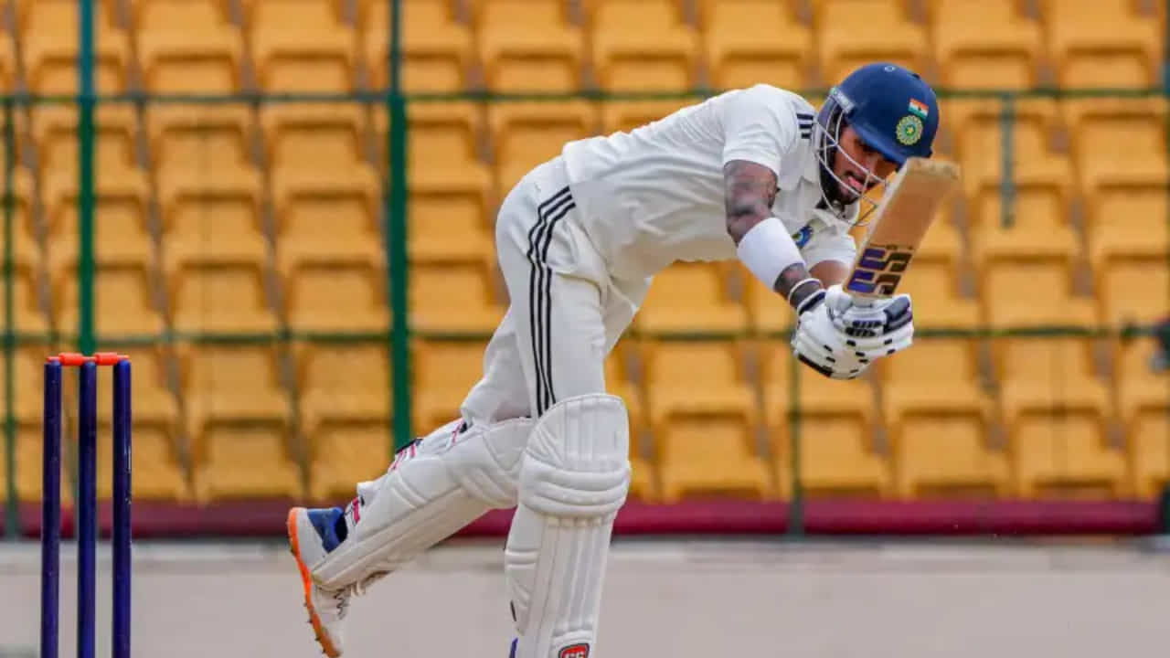Duleep Trophy: ಸೆಮಿಫೈನಲ್ ಪಂದ್ಯಕ್ಕೂ ಮುನ್ನ ತಂಡದಿಂದ ಹೊರಬಿದ್ದ ನಾಯಕ ತಿಲಕ್ ವರ್ಮಾ Duleep Trophy: ಸೆಮಿಫೈನಲ್ ಪಂದ್ಯಕ್ಕೂ ಮುನ್ನ ತಂಡದಿಂದ ಹೊರಬಿದ್ದ ನಾಯಕ ತಿಲಕ್ ವರ್ಮಾ