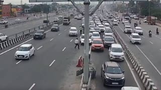 Video: ಬೀದಿ ನಾಯಿಗಳಿಗೆ ಆಹಾರ ಕೊಟ್ಟಿದ್ದಕ್ಕೆ ಮಹಿಳೆಗೆ ಬೀದಿಯಲ್ಲೇ ಕಪಾಳಕ್ಕೆ ಬಾರಿಸಿದ ವ್ಯಕ್ತಿ