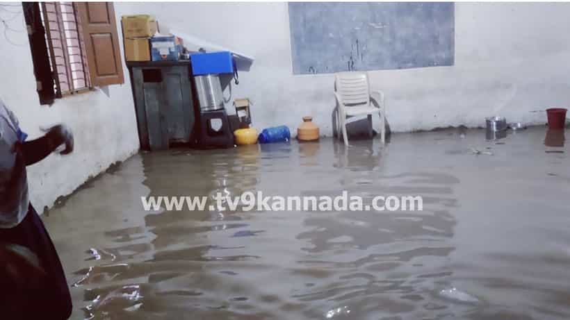 ಉತ್ತರ ಕರ್ನಾಟಕ ಜಿಲ್ಲೆಗಳಲ್ಲಿ ಮಳೆ ಅಬ್ಬರ: ಹಲವೆಡೆ ಪ್ರವಾಹ, ಅಪಾರ ಪ್ರಮಾಣದ ಬೆಳೆ ನಾಶ