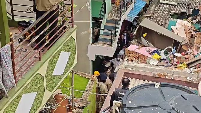 ಬೆಂಗಳೂರು: ವಿಲ್ಸನ್ ಗಾರ್ಡನ್ ನಿಗೂಢ ಸ್ಫೋಟದ ಕಾರಣ ಪತ್ತೆ ಬೆಂಗಳೂರು: ವಿಲ್ಸನ್ ಗಾರ್ಡನ್ ನಿಗೂಢ ಸ್ಫೋಟದ ಕಾರಣ ಪತ್ತೆ