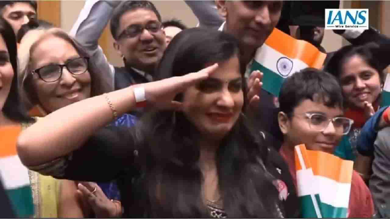 Video: ಪ್ರಧಾನಿ ಮೋದಿ ಮುಂದೆ ಕಣ್ಣೀರು, ಗರ್ವದಿಂದ ಸೆಲ್ಯೂಟ್‌ ಹೊಡೆದ ಯುವತಿ