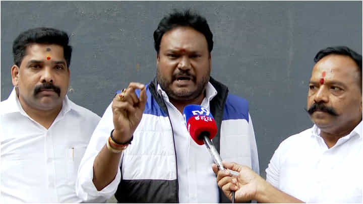 ‘ವಿಷ್ಣುವರ್ಧನ್ ಸ್ಮಾರಕ ನಿರ್ಮಾಣಕ್ಕೆ ಸಿಗುತ್ತಿದೆ ದೊಡ್ಡ ಅಧಿಕಾರಿಗಳ ಬೆಂಬಲ’ ‘ವಿಷ್ಣುವರ್ಧನ್ ಸ್ಮಾರಕ ನಿರ್ಮಾಣಕ್ಕೆ ಸಿಗುತ್ತಿದೆ ದೊಡ್ಡ ಅಧಿಕಾರಿಗಳ ಬೆಂಬಲ’