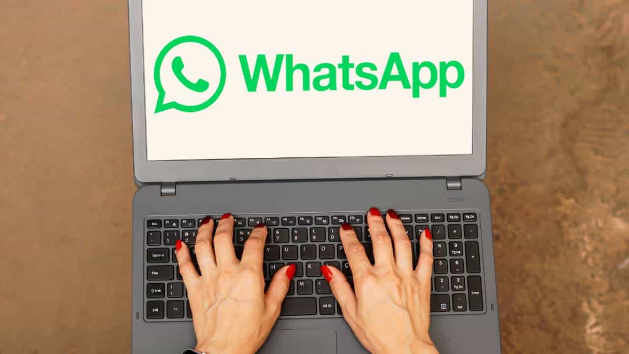 WhatsApp Web: ನೀವು ಆಫೀಸ್ ಲ್ಯಾಪ್ಟಾಪ್ನಲ್ಲಿ ವಾಟ್ಸ್ಆ್ಯಪ್ ವೆಬ್ ಬಳಸುತ್ತಿದ್ದೀರಾ?: ಸರ್ಕಾರ ಎಚ್ಚರಿಕೆ ನೀಡಿದೆ WhatsApp Web: ನೀವು ಆಫೀಸ್ ಲ್ಯಾಪ್ಟಾಪ್ನಲ್ಲಿ ವಾಟ್ಸ್ಆ್ಯಪ್ ವೆಬ್ ಬಳಸುತ್ತಿದ್ದೀರಾ?: ಸರ್ಕಾರ ಎಚ್ಚರಿಕೆ ನೀಡಿದೆ