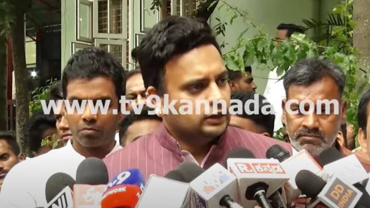 ಬಾನು ಮುಷ್ತಾಕ್ ತಮ್ಮ 2023ರ ಹೇಳಿಕೆಗೆ ಸ್ಪಷ್ಟನೆ ನೀಡಲಿ ಅಂತ ಹೇಳಿ ಗೊಂದಲ ಮೂಡಿಸಿದ ಯದುವೀರ್