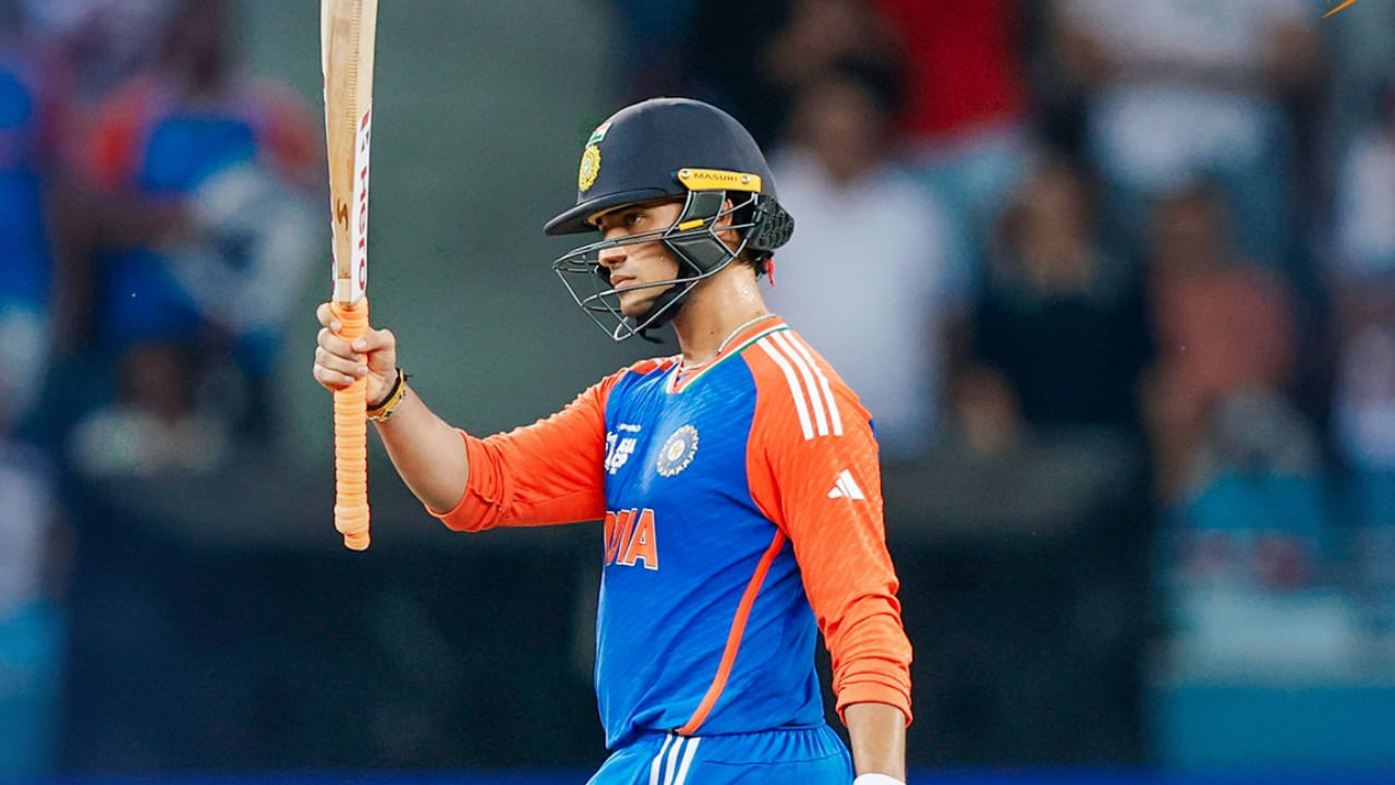 2025 ರ ಏಷ್ಯಾಕಪ್ ಫೈನಲ್‌ ಸಾಂಪ್ರದಾಯಿಕ ಎದುರಾಳಿಗಳಾದ ಭಾರತ ಹಾಗೂ ಪಾಕಿಸ್ತಾನ ನಡುವೆ ನಡೆಯಲಿದೆ. ಈ ಪಂದ್ಯದಲ್ಲಿ ಟೀಂ ಇಂಡಿಯಾದ ಆರಂಭಿಕ ಆಟಗಾರ ಅಭಿಷೇಕ್ ಶರ್ಮಾ ಮೇಲೆ ಎಲ್ಲರ ಕಣ್ಣು ಇರುತ್ತದೆ. ಏಕೆಂದರೆ ಪ್ರಸ್ತುತ ಅವರ ಫಾರ್ಮ್ ಅನ್ನು ಗಮನಿಸಿದರೆ ಪಾಕಿಸ್ತಾನ ವಿರುದ್ಧ ಅವರು ಮತ್ತೊಮ್ಮೆ ಅಬ್ಬರಿಸುವ ಸಾಧ್ಯತೆಗಳಿವೆ. ಇದರ ಜೊತೆಗೆ ದಾಖಲೆ ಸೃಷ್ಟಿಸುವ ಅವಕಾಶವನ್ನು ಹೊಂದಿದ್ದಾರೆ.