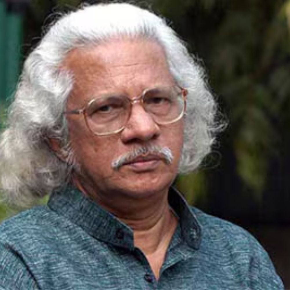 ಮಲಯಾಳಂ ಚಿತ್ರರಂಗದ ಖ್ಯಾತ ನಿರ್ದೇಶಕ ಅಡೂರು ಗೋಪಾಲಕೃಷ್ಣನ್ ಅವರಿಗೆ 2004 ರಲ್ಲಿ ದಾದಾ ಸಾಹೇಬ್ ಫಾಲ್ಕೆ ಪ್ರಶಸ್ತಿ ನೀಡಲಾಯ್ತು. ಅಡೂರು ಅವರು ಹಲವು ಅತ್ಯುತ್ತಮ ಕಲಾತ್ಮಕ, ವಿಚಾರಾತ್ಮಕ ಸಿನಿಮಾಗಳನ್ನು ನೀಡಿದ್ದಾರೆ.