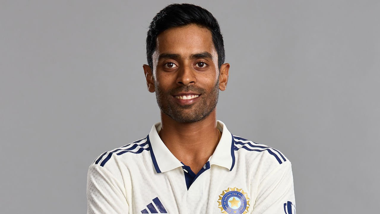 ಅಭಿಮನ್ಯು ಈಶ್ವರನ್: ಅ್ಯಂಡರ್ಸನ್-ತೆಂಡೂಲ್ಕರ್ ಸರಣಿಯಲ್ಲಿ ಟೀಮ್ ಇಂಡಿಯಾದ ಬ್ಯಾಕಪ್ ಓಪನರ್ ಆಗಿ ಕಾಣಿಸಿಕೊಂಡಿದ್ದ ಅಭಿಮನ್ಯು ಈಶ್ವರನ್ ಅವರನ್ನು ಸಹ ವೆಸ್ಟ್ ಇಂಡೀಸ್ ವಿರುದ್ಧದ ಸರಣಿಯಿಂದ ಕೈ ಬಿಡಲಾಗಿದೆ.