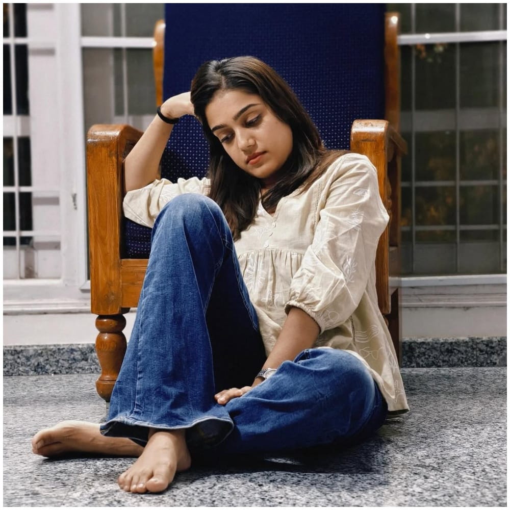 ಅಂಕಿತಾ ಅಮರ್ ಅವರು ಈಗ ಚಿತ್ರರಂಗದಲ್ಲಿ ಗುರುತಿಸಿಕೊಳ್ಳುತ್ತಿದ್ದಾರೆ. ಅವರ ಸಹೋದರಿ ಅನನ್ಯಾ ಅಮರ್ಗೂ ಬಣ್ಣದ ಲೋಕದ ಜೊತೆ ನಂಟು ಬೆಳೆದಿದೆ. ಅವರು ಕೂಡ ‘ಬಿಗ್ ಬಾಸ್ ಕನ್ನಡ ಸೀಸನ್ 12’ರ ಸ್ಪರ್ಧಿ ಆಗಲಿದ್ದಾರೆ ಎಂದು ಹೇಳಲಾಗುತ್ತಿದೆ.