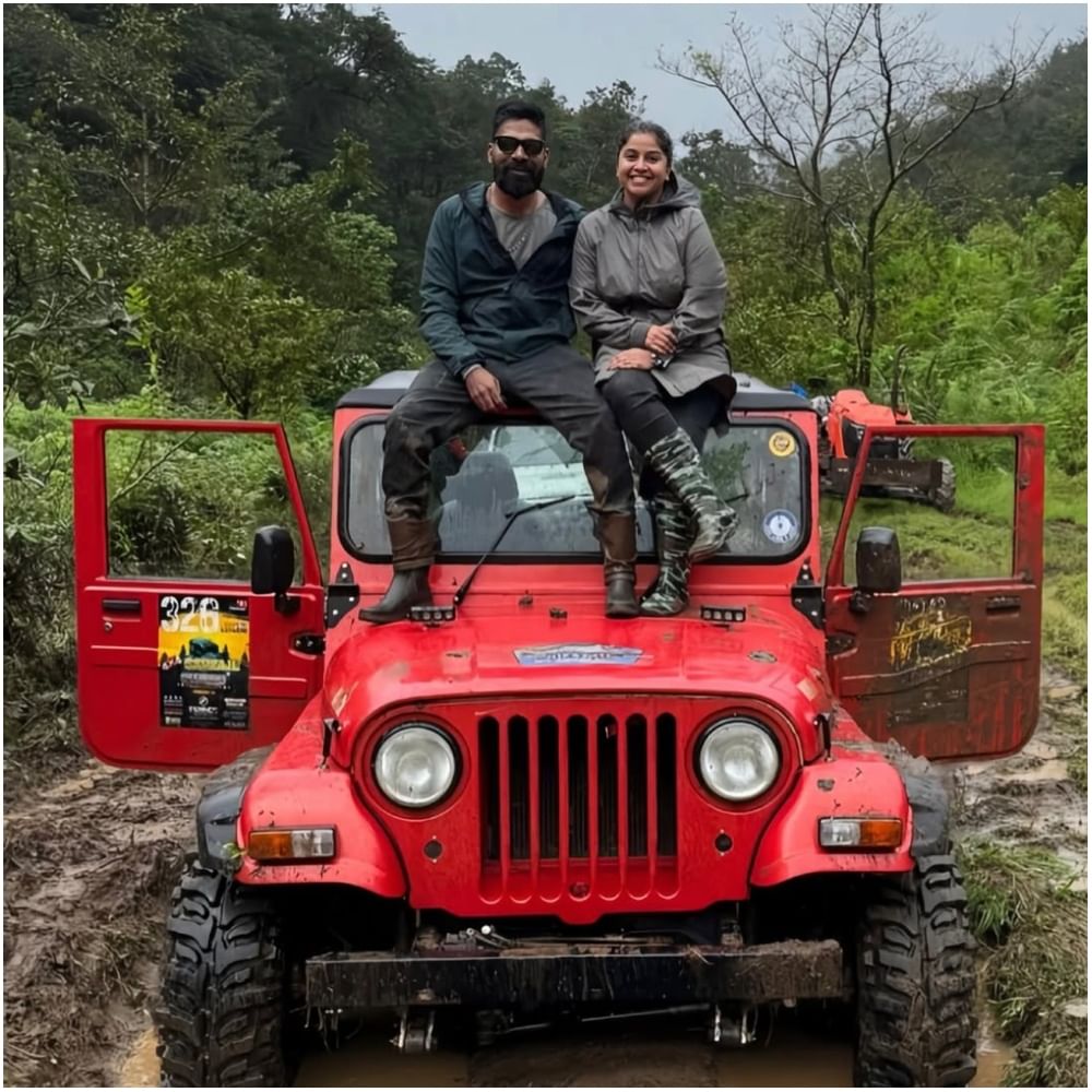 ಅನುಶ್ರೀ ಅವರು ಈ ಫೋಟೋಗಳನ್ನು ಸೋಶಿಯಲ್ ಮೀಡಿಯಾದಲ್ಲಿ ಹಂಚಿಕೊಂಡಿದ್ದಾರೆ. ಇದಕ್ಕೆ ಫ್ಯಾನ್ಸ್ ನಾನಾ ರೀತಿಯಲ್ಲಿ ಕಮೆಂಟ್ ಮಾಡುತ್ತಿದ್ದಾರೆ. ಅನೇಕರು ಈ ಜೋಡಿಯನ್ನು ನೋಡಿ ಮೆಚ್ಚಿಕೊಂಡಿದ್ದಾರೆ. ಇದರಲ್ಲಿ ಒಂದು ಕಮೆಂಟ್ ಗಮನ ಸೆಳೆದಿದೆ.