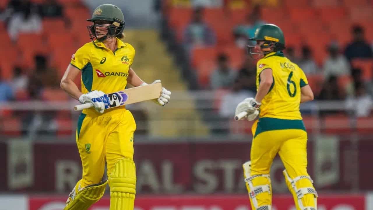 IND W vs AUS W: ಭಾರತದ ವಿರುದ್ಧ 412 ರನ್ ಚಚ್ಚಿದ ಆಸ್ಟ್ರೇಲಿಯಾ; 28 ವರ್ಷಗಳ ದಾಖಲೆ ಧ್ವಂಸ IND W vs AUS W: ಭಾರತದ ವಿರುದ್ಧ 412 ರನ್ ಚಚ್ಚಿದ ಆಸ್ಟ್ರೇಲಿಯಾ; 28 ವರ್ಷಗಳ ದಾಖಲೆ ಧ್ವಂಸ