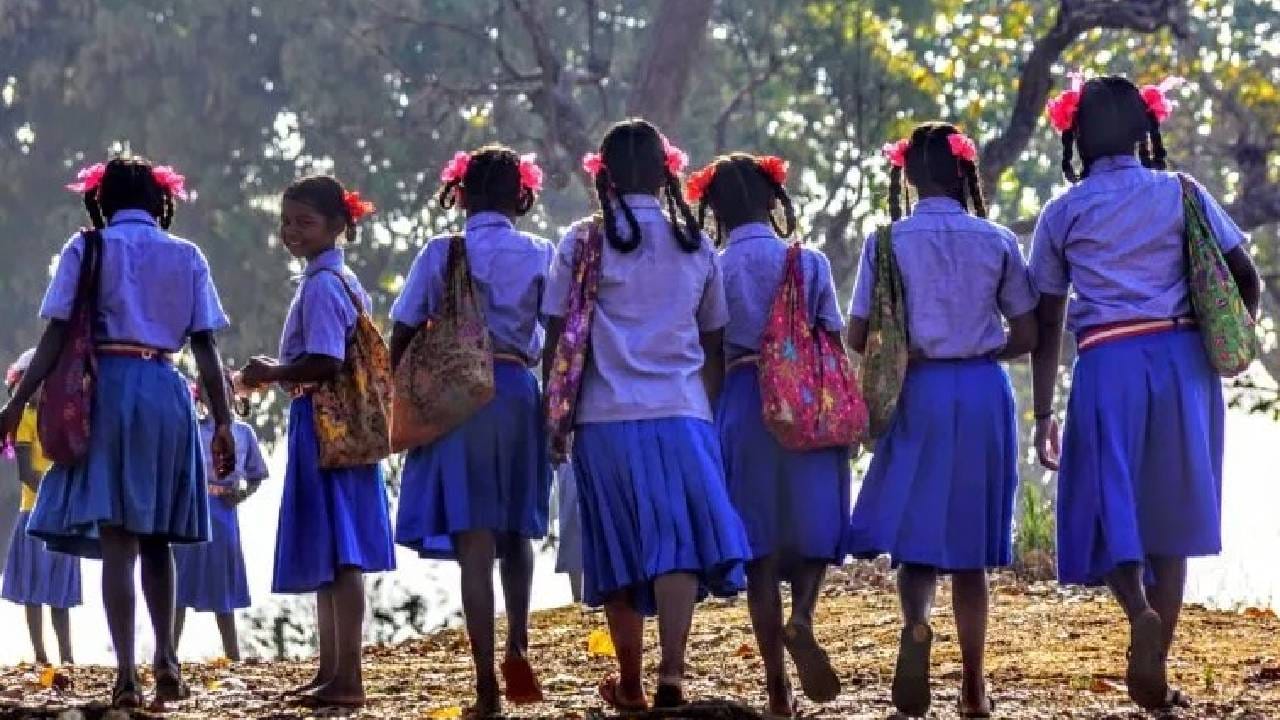 Azim Premji Foundation Scholarship: ಉನ್ನತ ಶಿಕ್ಷಣಕ್ಕಾಗಿ ಬಾಲಕಿಯರಿಗೆ 30,000 ರೂ. ವಿದ್ಯಾರ್ಥಿವೇತನ, ಸೆ.30 ರೊಳಗೆ ಅರ್ಜಿ ಸಲ್ಲಿಸಿ Azim Premji Foundation Scholarship: ಉನ್ನತ ಶಿಕ್ಷಣಕ್ಕಾಗಿ ಬಾಲಕಿಯರಿಗೆ 30,000 ರೂ. ವಿದ್ಯಾರ್ಥಿವೇತನ, ಸೆ.30 ರೊಳಗೆ ಅರ್ಜಿ ಸಲ್ಲಿಸಿ