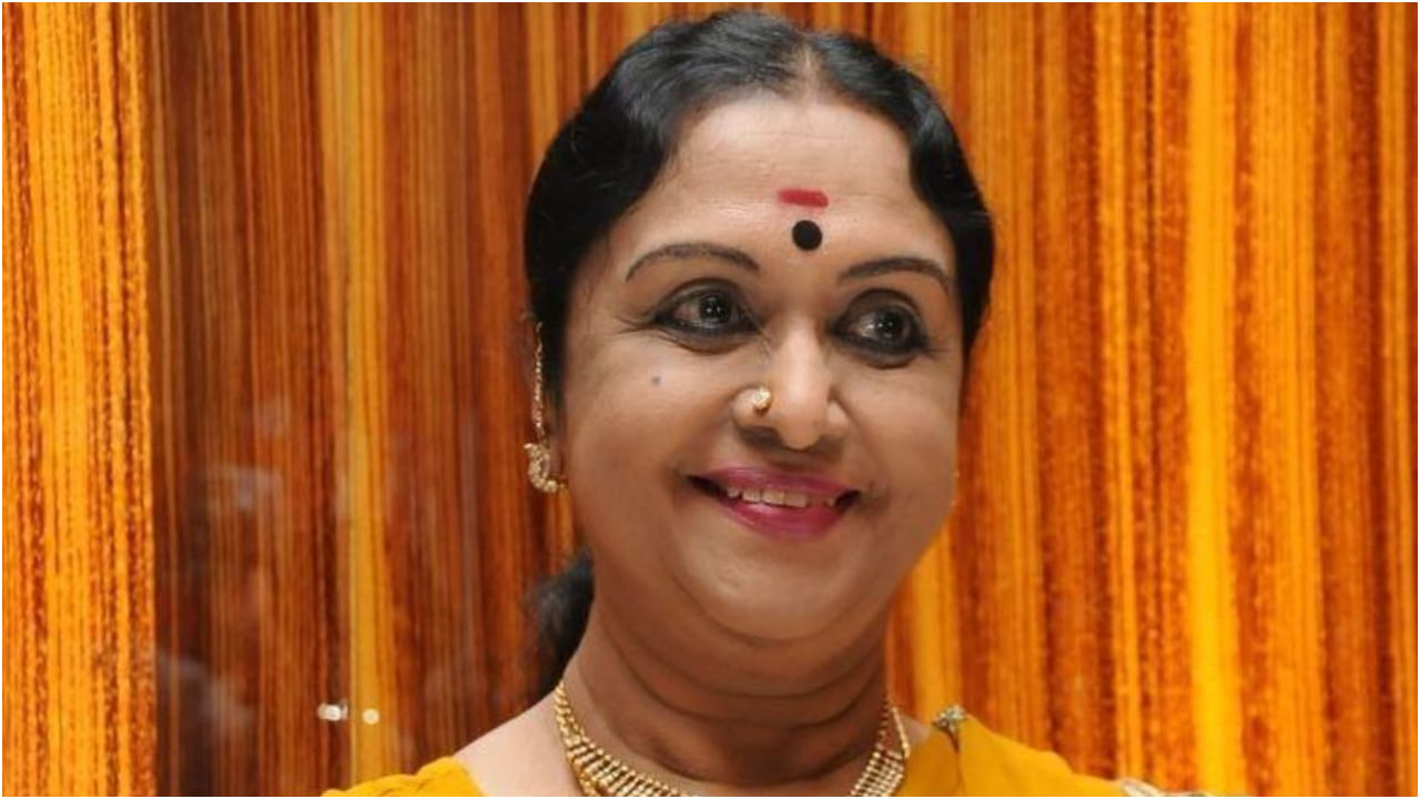 ‘ಅಭಿನಯ ಸರಸ್ವತಿ ಬಿ. ಸರೋಜಾದೇವಿ’ ಹೆಸರಲ್ಲಿ ಹೊಸ ಪ್ರಶಸ್ತಿ ಸ್ಥಾಪಿಸಿದ ಸರ್ಕಾರ ‘ಅಭಿನಯ ಸರಸ್ವತಿ ಬಿ. ಸರೋಜಾದೇವಿ’ ಹೆಸರಲ್ಲಿ ಹೊಸ ಪ್ರಶಸ್ತಿ ಸ್ಥಾಪಿಸಿದ ಸರ್ಕಾರ