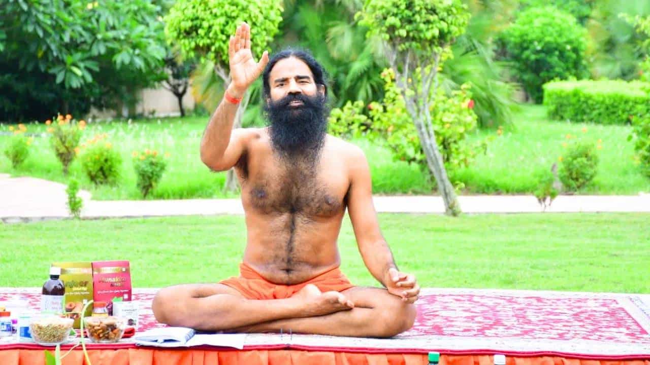 ಸರ್ವೈಕಲ್ ಸ್ಪಾಂಡಿಲೈಟಿಸ್, ಗರ್ಭಕಂಠದ ನೋವು ನಿವಾರಿಸಲು ಉಪಯುಕ್ತ ಯೋಗಾಸನಗಳು: ಬಾಬಾ ರಾಮದೇವ್ ಸಲಹೆ
