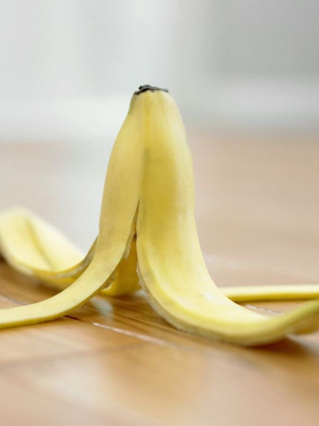 ಬಾಳೆಹಣ್ಣಿನ ಸಿಪ್ಪೆ ಬಿಸಾಡುವ ಮುನ್ನ ಆರೋಗ್ಯ ಪ್ರಯೋಜನ ತಿಳಿದುಕೊಳ್ಳಿ