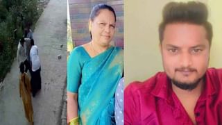 ರಸ್ತೆ ಗುಂಡಿಯಲ್ಲಿ ಸಿಲುಕಿದ ಶಾಲಾ ಬಸ್​: ಬ್ರ್ಯಾಂಡ್​ ಬೆಂಗಳೂರಿನ ಸ್ಥಿತಿ ನೋಡಿ