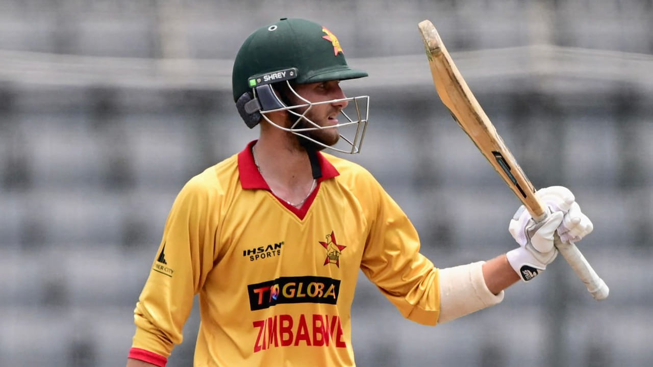 ಇದೀಗ ಈ ದಾಖಲೆಯನ್ನು ಮುರಿಯುವಲ್ಲಿ ಬ್ರಿಯಾನ್ ಬೆನ್ನೆಟ್ ಯಶಸ್ವಿಯಾಗಿದ್ದಾರೆ. ಶ್ರೀಲಂಕಾ ವಿರುದ್ಧದ ಮೊದಲ ಟಿ20 ಪಂದ್ಯದಲ್ಲಿ ಭರ್ಜರಿ ಬ್ಯಾಟಿಂಗ್ ಪ್ರದರ್ಶಿಸಿರುವ ಬೆನ್ನೆಟ್ 57 ಎಸೆತಗಳಲ್ಲಿ ಒಂದೇ ಒಂದು ಸಿಕ್ಸ್ ಬಾರಿಸದೇ 81 ರನ್ಗಳಿಸಿದ್ದಾರೆ. ಈ ಮೂಲಕ ಟಿ20 ಅಂತಾರಾಷ್ಟ್ರೀಯ ಪಂದ್ಯದಲ್ಲಿ ಸಿಕ್ಸ್ ಬಾರಿಸದೇ ಅತೀ ಹೆಚ್ಚು ರನ್ಗಳಿಸಿದ ಬ್ಯಾಟರ್ ಎಂಬ ದಾಖಲೆಯನ್ನು ಬ್ರಿಯಾನ್ ಬೆನ್ನೆಟ್ ತಮ್ಮದಾಗಿಸಿಕೊಂಡಿದ್ದಾರೆ.