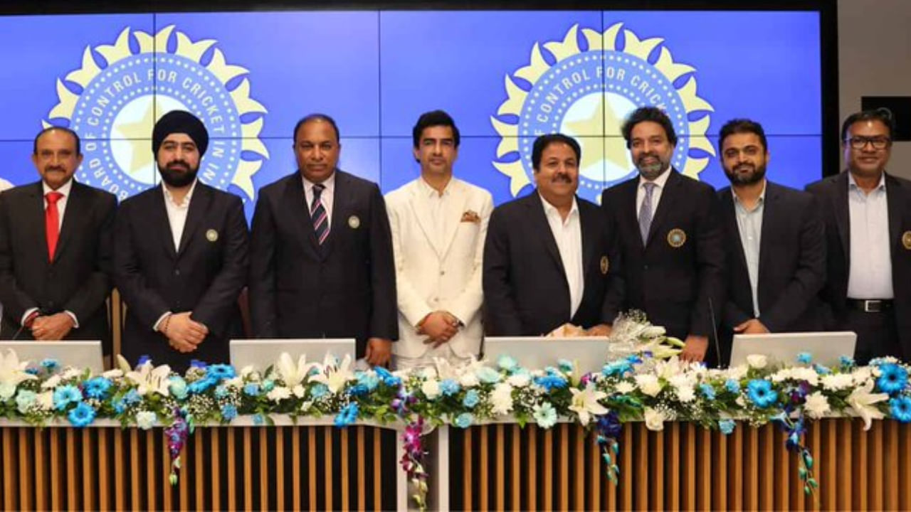 ಒಂದೇ ಒಂದು ಅಂತರರಾಷ್ಟ್ರೀಯ ಪಂದ್ಯವನ್ನಾಡದ ಕ್ರಿಕೆಟಿಗನಿಗೆ ಬಿಸಿಸಿಐ ಅಧ್ಯಕ್ಷ ಹುದ್ದೆ ಒಂದೇ ಒಂದು ಅಂತರರಾಷ್ಟ್ರೀಯ ಪಂದ್ಯವನ್ನಾಡದ ಕ್ರಿಕೆಟಿಗನಿಗೆ ಬಿಸಿಸಿಐ ಅಧ್ಯಕ್ಷ ಹುದ್ದೆ