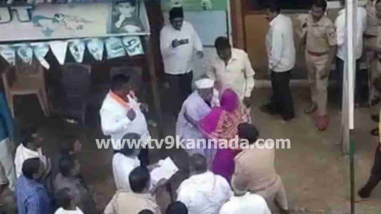 ಬೆಳಗಾವಿ ಡಿಸಿಸಿ ಬ್ಯಾಂಕ್ ಚುನಾವಣೆ: ಸಚಿವ ಜಾರಕಿಹೊಳಿ ಬೆಂಬಲಿಸಿದಕ್ಕೆ ಗಂಡನ ಕೊರಳಪಟ್ಟಿ ಹಿಡಿದು ಕಪಾಳಕ್ಕೆ ಹೊಡೆದ ಮಹಿಳೆ!