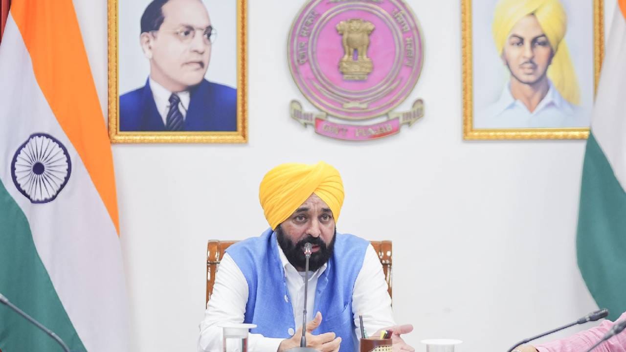 ಅನಾರೋಗ್ಯದಿಂದ ಪಂಜಾಬ್ ಮುಖ್ಯಮಂತ್ರಿ ಭಗವಂತ್ ಮಾನ್ ಆಸ್ಪತ್ರೆಗೆ ದಾಖಲು ಅನಾರೋಗ್ಯದಿಂದ ಪಂಜಾಬ್ ಮುಖ್ಯಮಂತ್ರಿ ಭಗವಂತ್ ಮಾನ್ ಆಸ್ಪತ್ರೆಗೆ ದಾಖಲು