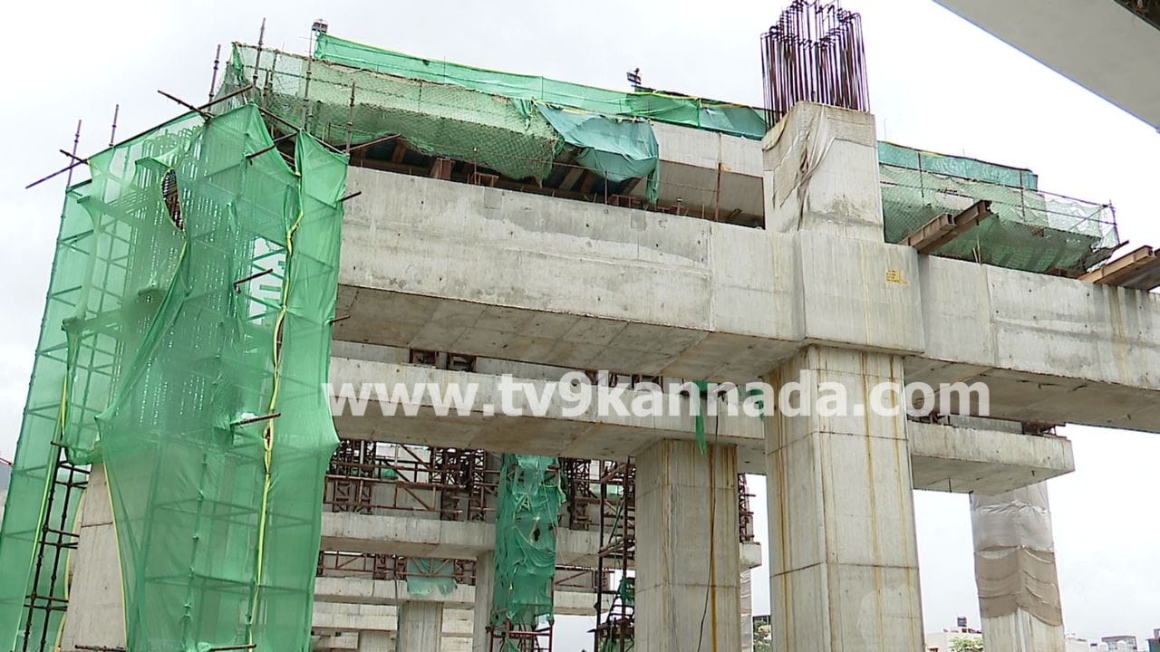 Namma Metro Blue Line: ನಮ್ಮ ಮೆಟ್ರೋ ಬ್ಲೂ ಲೈನ್ ಉದ್ಘಾಟನೆ ಯಾವಾಗ? ಡೆಡ್ಲೈನ್ ನಿಗದಿಪಡಿಸಿದ ಬಿಎಂಆರ್ಸಿಎಲ್ Namma Metro Blue Line: ನಮ್ಮ ಮೆಟ್ರೋ ಬ್ಲೂ ಲೈನ್ ಉದ್ಘಾಟನೆ ಯಾವಾಗ? ಡೆಡ್ಲೈನ್ ನಿಗದಿಪಡಿಸಿದ ಬಿಎಂಆರ್ಸಿಎಲ್