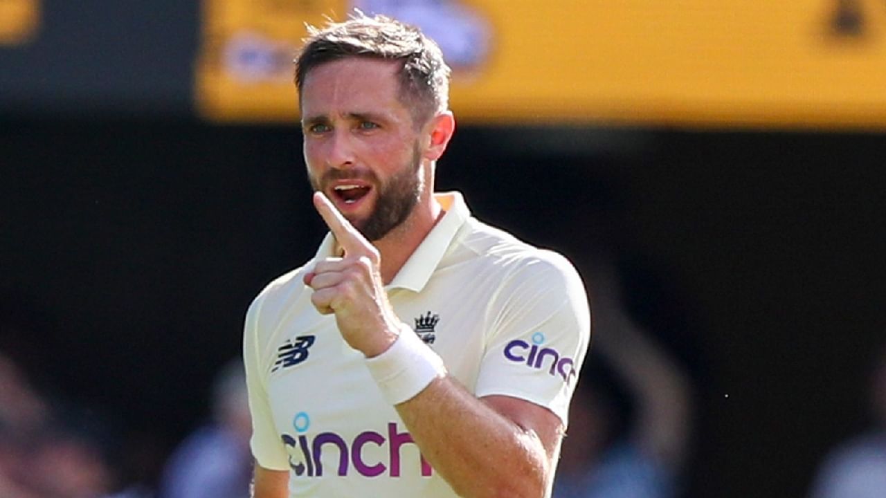 ಈ ಬಗ್ಗೆ ಸೋಷಿಯಲ್ ಮೀಡಿಯಾ ಪೋಸ್ಟ್ ಹಂಚಿಕೊಂಡಿರುವ ಕ್ರಿಸ್ ವೋಕ್ಸ್, ನಾನು ಅಂತಾರಾಷ್ಟ್ರೀಯ ಕ್ರಿಕೆಟ್‌ಗೆ ಗುಡ್ ಬೈ ಹೇಳುವ ಸಮಯ ಬಂದಿದೆ. ಇಂಗ್ಲೆಂಡ್ ಪರ ಆಡುವುದು ನನ್ನ ಬಾಲ್ಯದ ಕನಸಾಗಿತ್ತು. ಈ ಕನಸು ನನಸಾಗಿರುವುದು ನನ್ನ ಅದೃಷ್ಟ. ಕಳೆದ 15 ವರ್ಷಗಳಲ್ಲಿ ಇಂಗ್ಲೆಂಡ್ ತಂಡದಲ್ಲಿ ನನಗೆ ಹಲವಾರು ಸ್ನೇಹಿತರು ಸಿಕ್ಕಿದ್ದಾರೆ. ಅವರೆಲ್ಲರಿಗೂ, ನನ್ನನ್ನು ಬೆಂಬಲಿಸಿದವರಿಗೂ ಈ ಸಂದರ್ಭದಲ್ಲಿ ನಾನು ಧನ್ಯವಾದಗಳನ್ನು ಅರ್ಪಿಸುತ್ತೇನೆ ಎಂದು ಕ್ರಿಸ್ ವೋಕ್ಸ್ ಬರೆದುಕೊಂಡಿದ್ದಾರೆ.