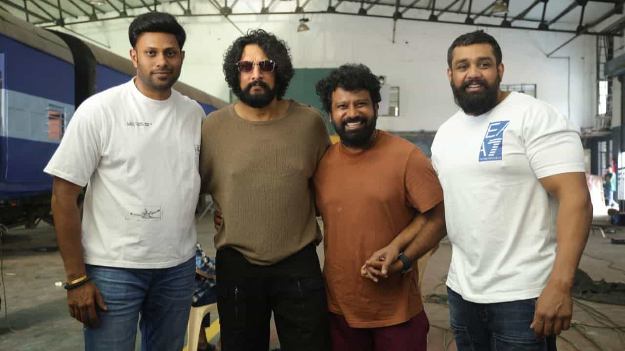 ಧ್ರುವ ಸರ್ಜಾ ನಟನೆಯ ‘ಕೆಡಿ’ ಸಿನಿಮಾ ಸೆಟ್ನಲ್ಲಿ ಸುದೀಪ್, ಅತಿಥಿ ಪಾತ್ರದಲ್ಲಿ ಕಿಚ್ಚ? ಧ್ರುವ ಸರ್ಜಾ ನಟನೆಯ ‘ಕೆಡಿ’ ಸಿನಿಮಾ ಸೆಟ್ನಲ್ಲಿ ಸುದೀಪ್, ಅತಿಥಿ ಪಾತ್ರದಲ್ಲಿ ಕಿಚ್ಚ?