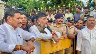 ಮಕ್ಕಳ ಮಿಠಾಯಿ ಮೇಲೂ ಕಾಂಗ್ರೆಸ್ ಶೇ. 21ರಷ್ಟು ತೆರಿಗೆ ಹಾಕಿತ್ತು; ವಿಪಕ್ಷಗಳ ವಿರುದ್ಧ ಪ್ರಧಾನಿ ಮೋದಿ ವಾಗ್ದಾಳಿ