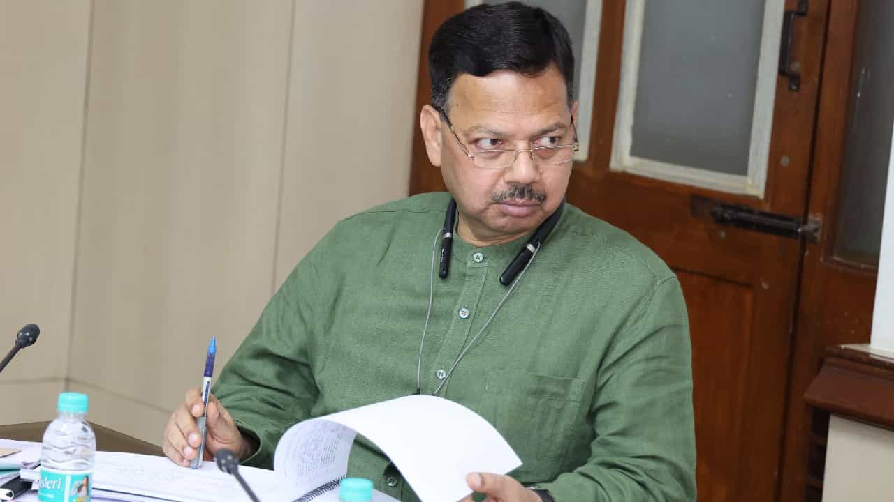ಲಂಚ ಪಡೆದು ಸಿಕ್ಕಿಬಿದ್ದ ಬೆಂಗಳೂರು, ಬೀದರ್, ಮಂಡ್ಯದ ಮೂವರು ವೈದ್ಯರ ಅಮಾನತು ಲಂಚ ಪಡೆದು ಸಿಕ್ಕಿಬಿದ್ದ ಬೆಂಗಳೂರು, ಬೀದರ್, ಮಂಡ್ಯದ ಮೂವರು ವೈದ್ಯರ ಅಮಾನತು