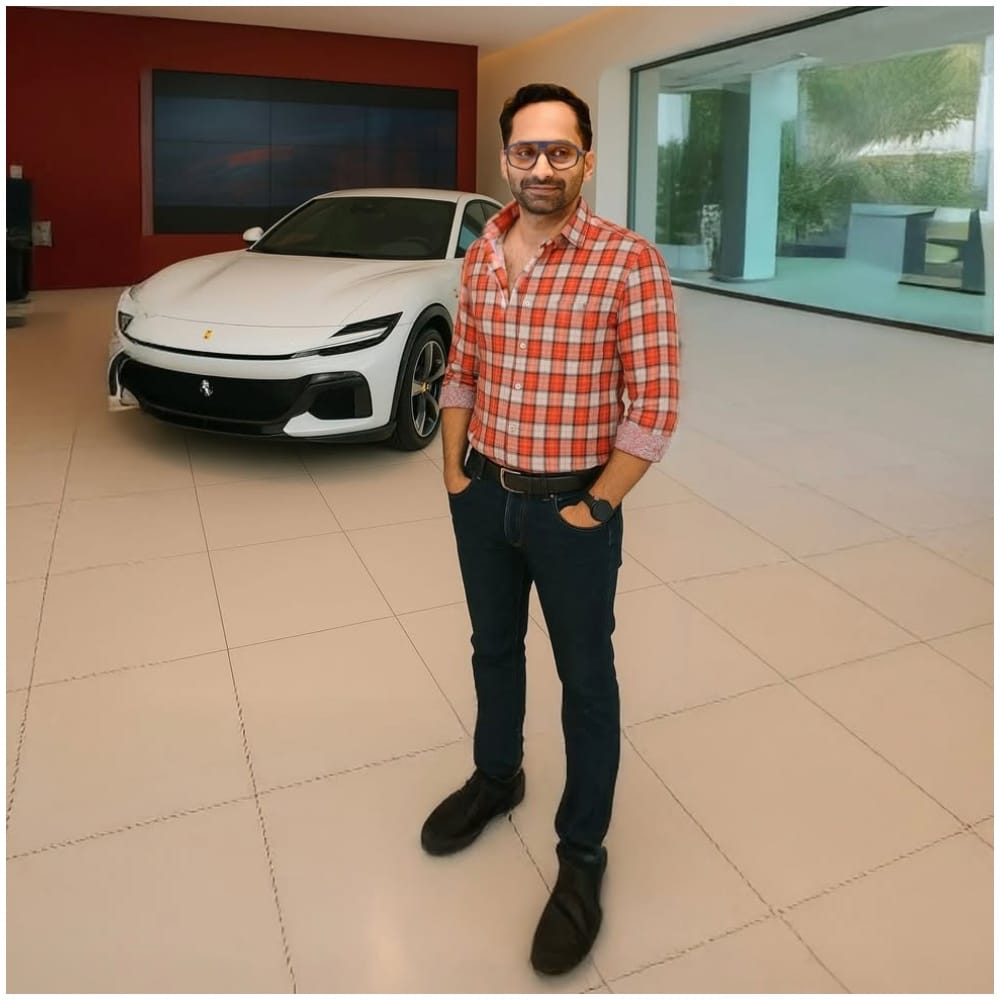 ಈಗ ಅವರು ಹೊಸ ಕಾರನ್ನು ಖರೀದಿ ಮಾಡಿದ್ದಾರೆ. ಫೆರಾರಿ ಪುರೋಸಾಂಗ್ಯು ಅನ್ನು ಖರೀದಿ ಮಾಡಿದ್ದಾರೆ ಎಂದು ಹೇಳಲಾಗುತ್ತಿದೆ. ಈ ಕಾರಿನ ಬೆಲೆ ಬರೋಬ್ಬರಿ 13 ಕೋಟಿ ರೂಪಾಯಿ. ಈ ಕಾರಿನ ಎಕ್ಸ್ ಶೋ ರೂಂ ಬೆಲೆ 10 ಕೋಟಿ ರೂಪಾಯಿ. ಈ ಕಾರು ಸಾಕಷ್ಟು ವಿಶೇಷತೆ ಹೊಂದಿದೆ.